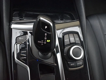BMW 5 серии, 2018г., задний привод, автомат