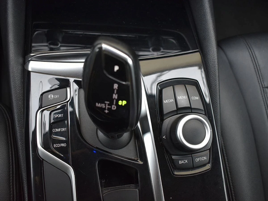 BMW 5 серии, 2018г., задний привод, автомат
