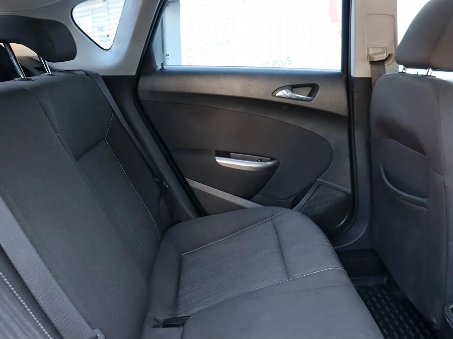 Opel Astra, 2010г., передний привод, автомат