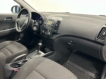 Hyundai i30, 2010г, передний привод, автомат
