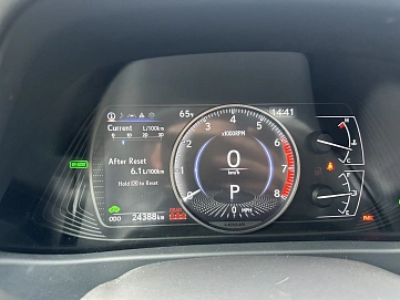 Lexus UX, 2021г., полный привод, вариатор