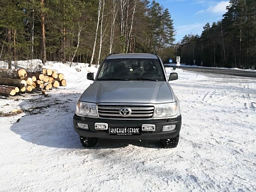 Toyota Land Cruiser, 2005г, полный привод, механика