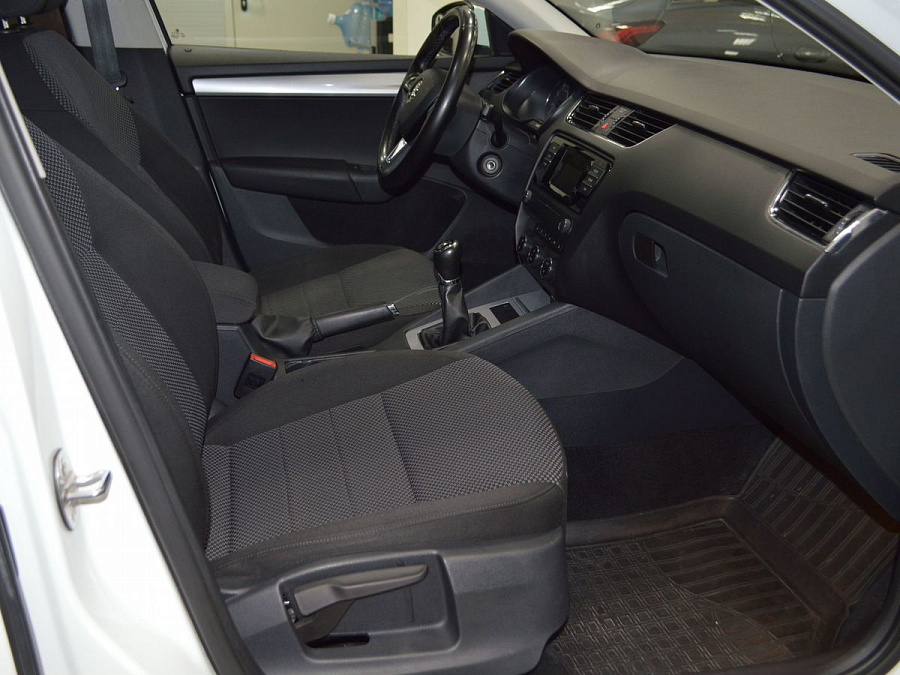 Skoda Octavia, 2016г., передний привод, механика