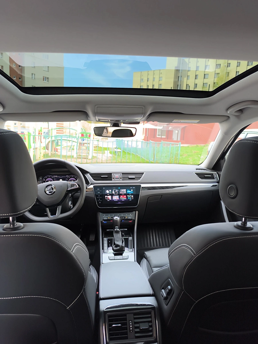 Skoda Superb, 2025г., передний привод, робот