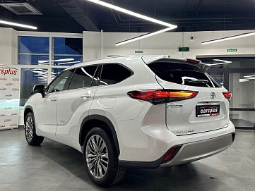 Toyota Highlander, 2025г, полный привод, автомат