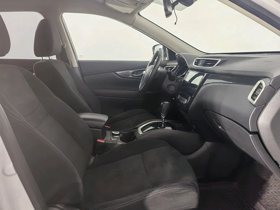 Nissan X-Trail, 2017г., передний привод, вариатор