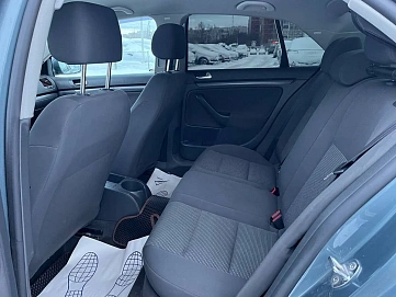 Volkswagen Jetta, 2006г, передний привод, автомат