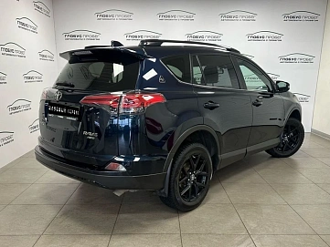 Toyota RAV4, 2018г, передний привод, автомат
