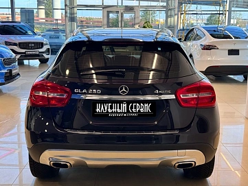 Mercedes-Benz , 2015г., полный привод, робот