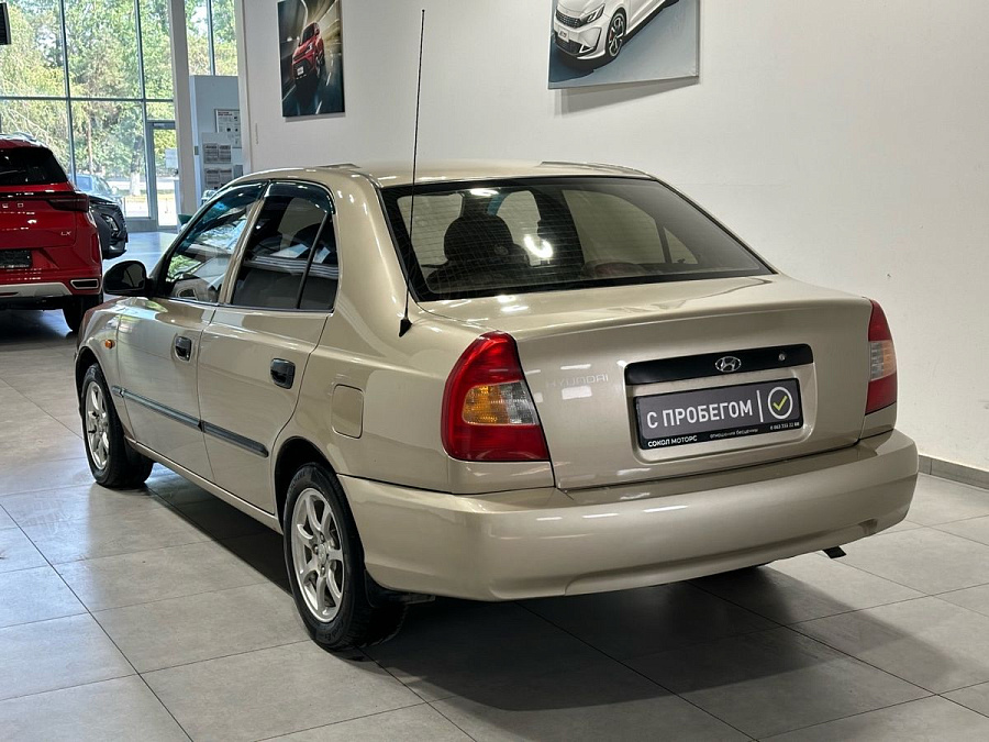 Hyundai Accent, 2004г., передний привод, механика