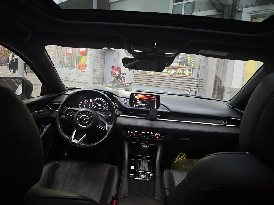 Mazda 6, 2019г., передний привод, автомат