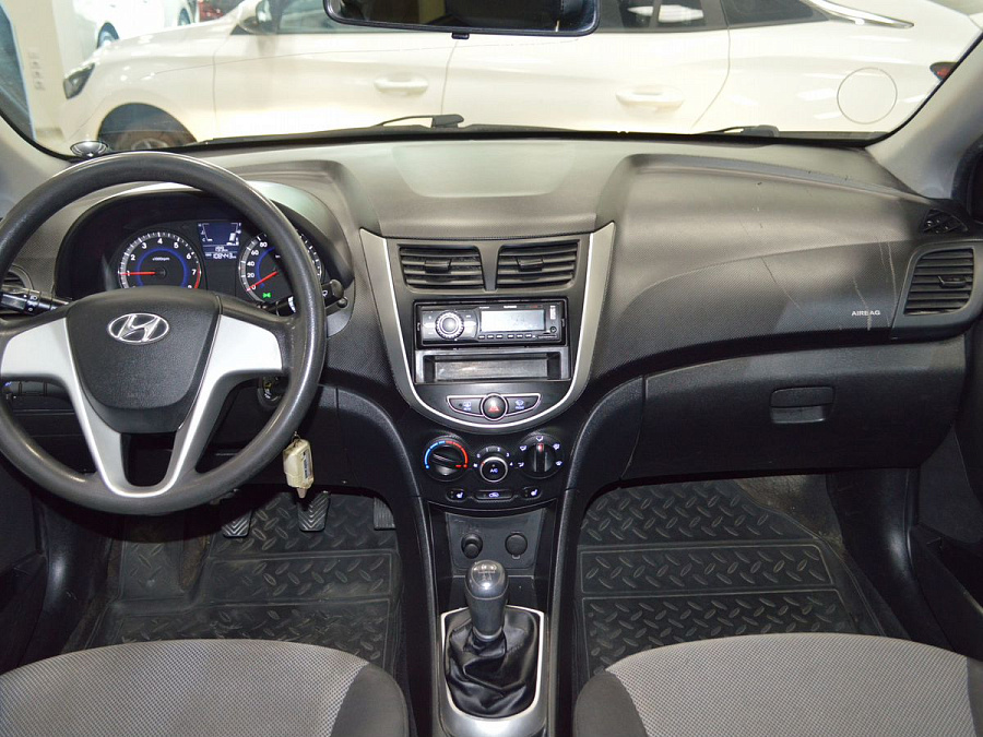 Hyundai Solaris, 2014г., передний привод, механика