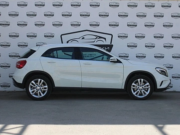 Mercedes-Benz , 2015г., полный привод, робот