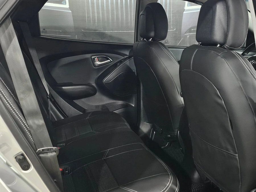 Hyundai ix35, 2012г., передний привод, автомат