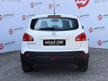 Nissan Qashqai, 2009г, передний привод, вариатор