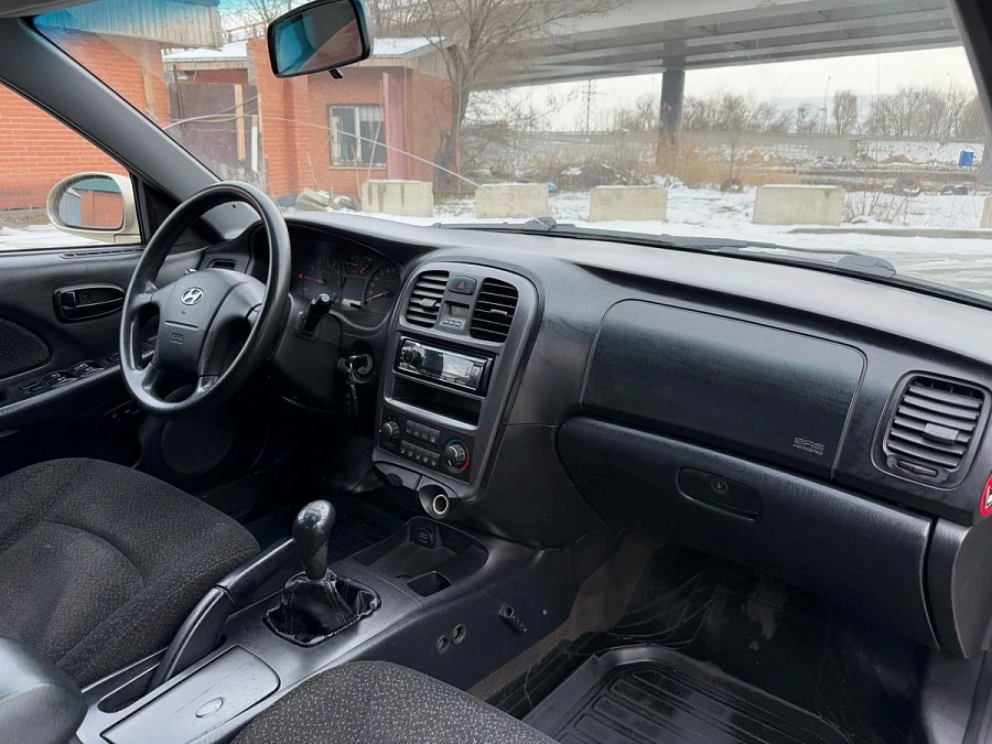 Hyundai Sonata, 2005г., передний привод, механика