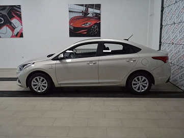 Hyundai Solaris, 2019г, передний привод, автомат