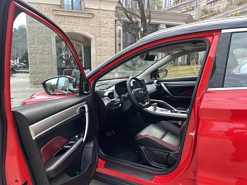 Geely Binyue, 2021г, передний привод, робот