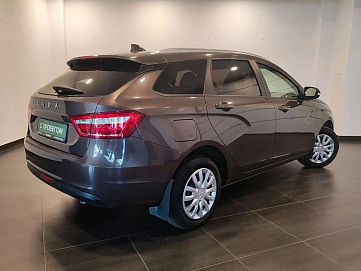 Lada (ВАЗ) Vesta, 2018г, передний привод, механика