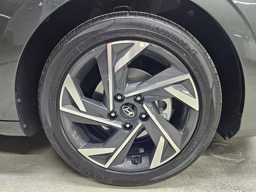 Hyundai Elantra, 2025г., передний привод, вариатор