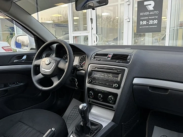 Skoda Octavia, 2009г, передний привод, механика