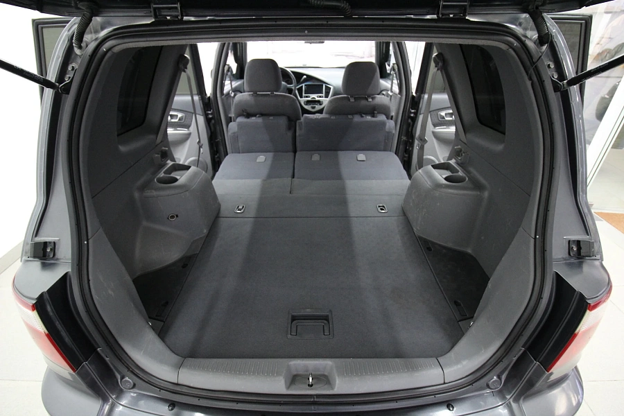 Kia Carens, 2006г., передний привод, автомат