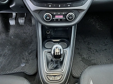 Lada (ВАЗ) Vesta, 2019г, передний привод, механика