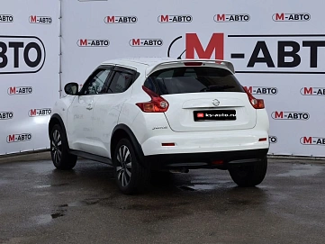 Nissan Juke, 2013г., передний привод, вариатор