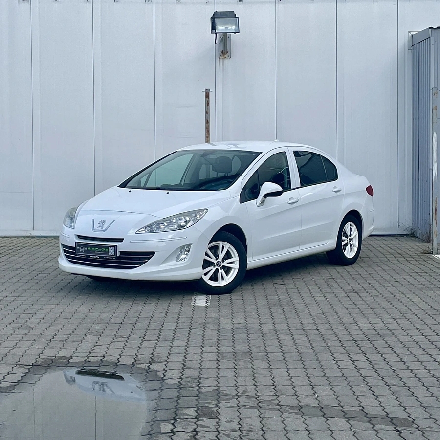Peugeot 408, 2012г., передний привод, автомат