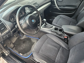 BMW 1 серии, 2010г, задний привод, автомат