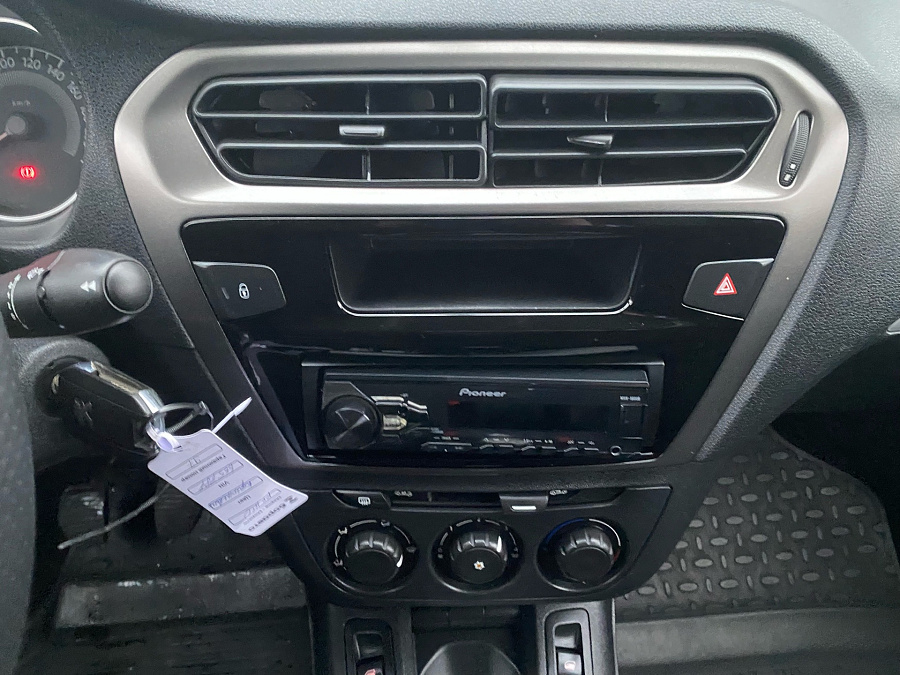 Peugeot 301, 2013г., передний привод, механика