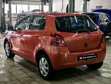 Toyota Yaris, 2006г., передний привод, механика