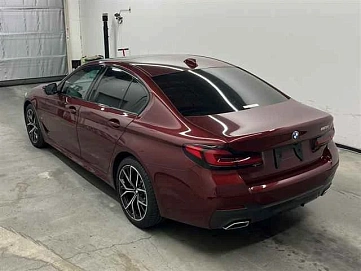 BMW 5 серии, 2022г, задний привод, автомат