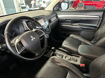 Mitsubishi Outlander, 2012г, полный привод, вариатор