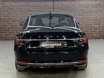 Skoda Superb, 2025г, передний привод, робот