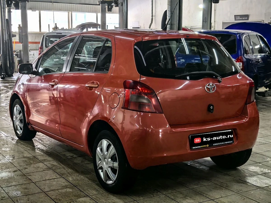 Toyota Yaris, 2006г., передний привод, механика