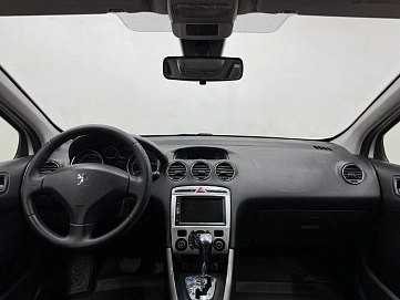 Peugeot 308, 2010г, передний привод, автомат