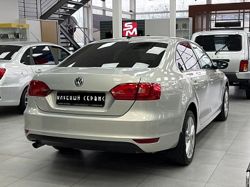 Volkswagen Jetta, 2014г, передний привод, автомат