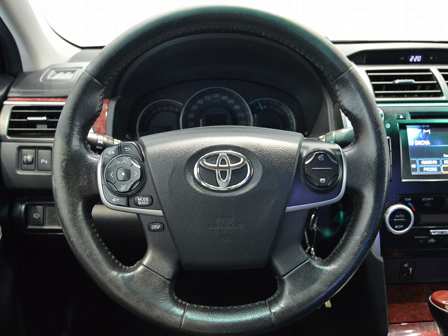 Toyota Camry, 2014г., передний привод, автомат