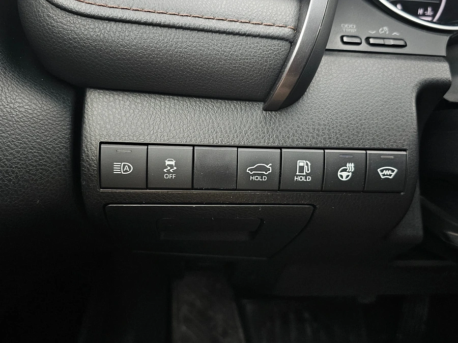 Toyota Camry, 2020г., передний привод, автомат