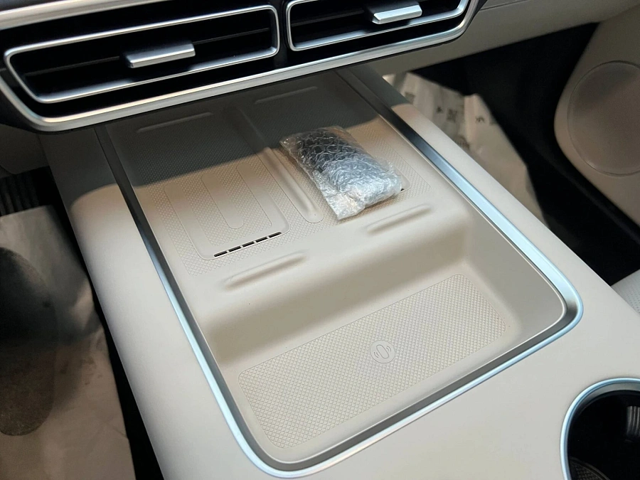 Lixiang L9, 2024г., полный привод, автомат