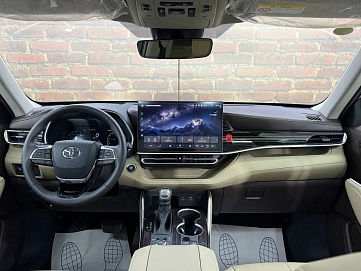Toyota Highlander, 2025г, полный привод, автомат