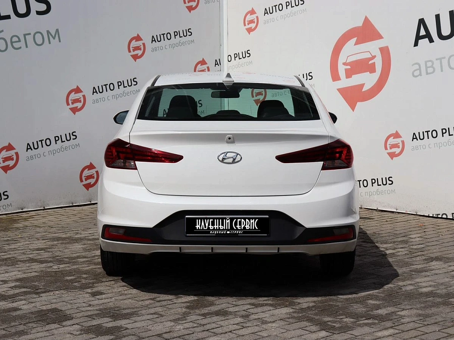 Hyundai Elantra, 2019г., передний привод, автомат
