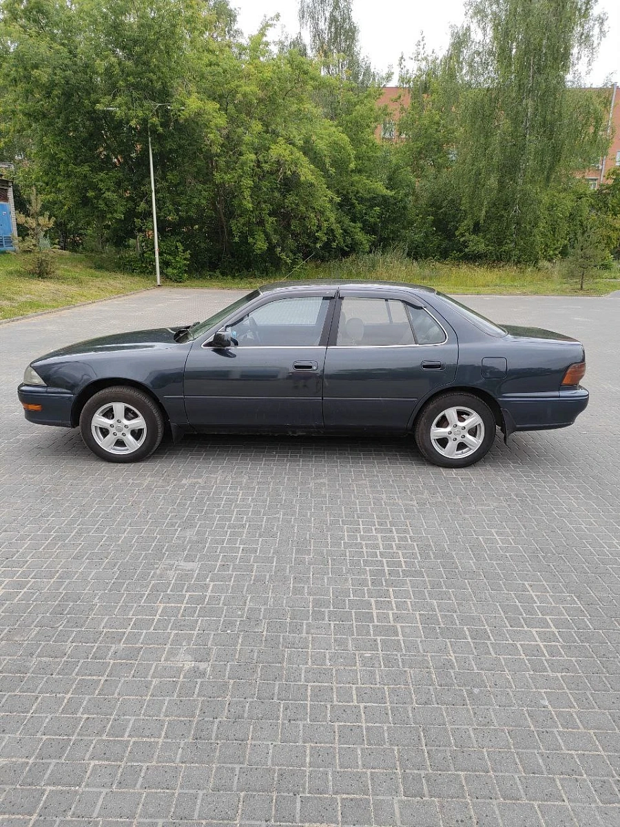 Toyota Camry, 1992г., передний привод, автомат