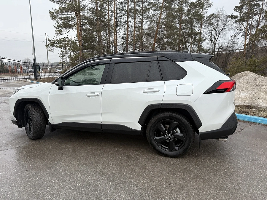 Toyota RAV4, 2021г., полный привод, автомат