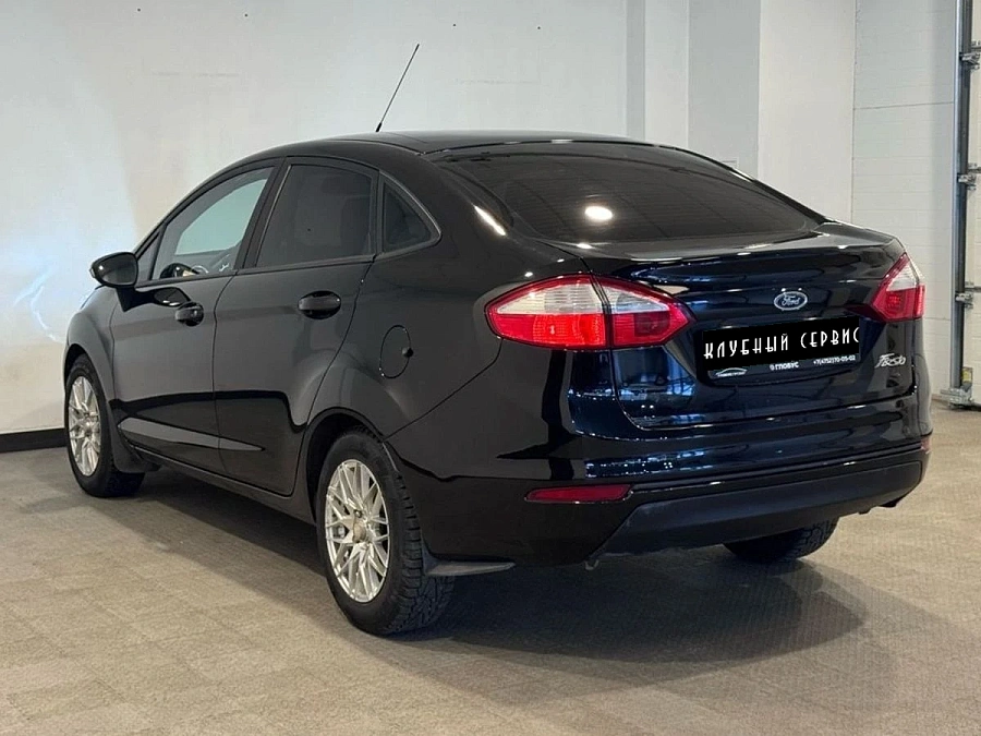 Ford Fiesta, 2015г., передний привод, автомат