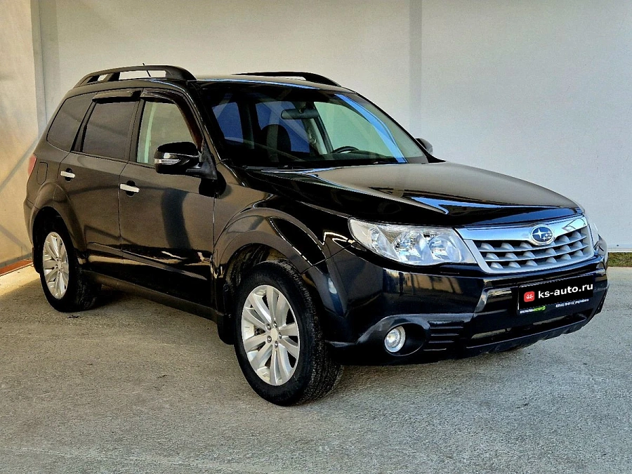 Subaru Forester, 2011г., полный привод, механика