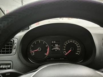 Volkswagen Polo, 2017г, передний привод, механика