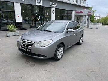 Hyundai Elantra, 2010г, передний привод, автомат