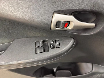 Toyota Corolla, 2011г, передний привод, механика